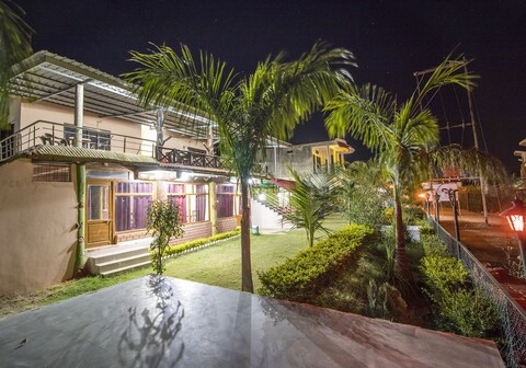 Hotel Sunshine Madhai