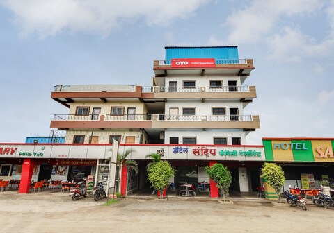 OYO 43680 hotel sandeep