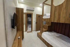 Guru kripa Home stay vrindavan, Vrindavan Guru kripa Home stay vrindavan, Vrindavan