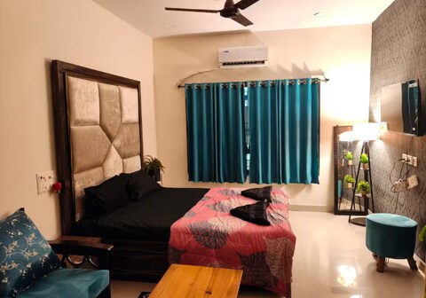 Ivy Good Vibes 302 Private Studio, Oshiwara Mumbai