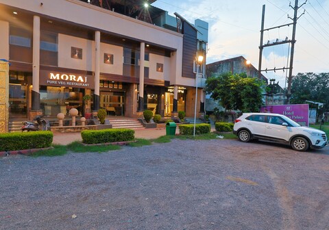 Hotel Rajmohan Palace near Gwalior Fort