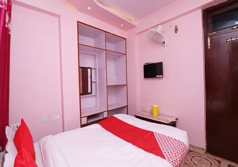 OYO 28299 Hotel Kothiwal