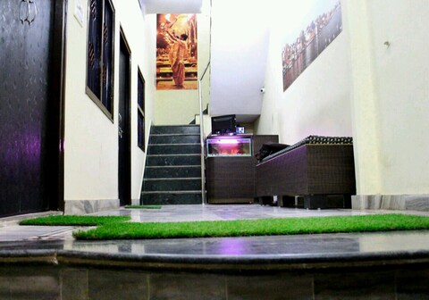 Maa Padmavathi Guest House