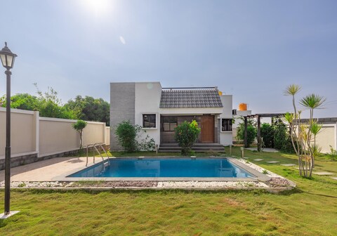 JhilMil Pool Villa by StayJade|2BHK|Pool|Lawn|