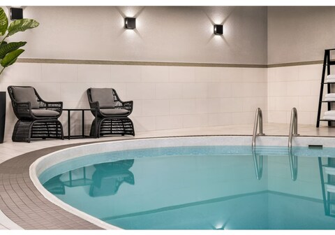 Crowne Plaza TORONTO AIRPORT