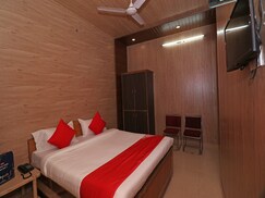OYO 24700 Hotel Mahalaxmi Palace, Dehradun OYO 24700 Hotel Mahalaxmi Palace, Dehradun