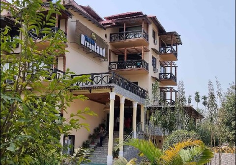 Hotel Dreamland,Lataguri