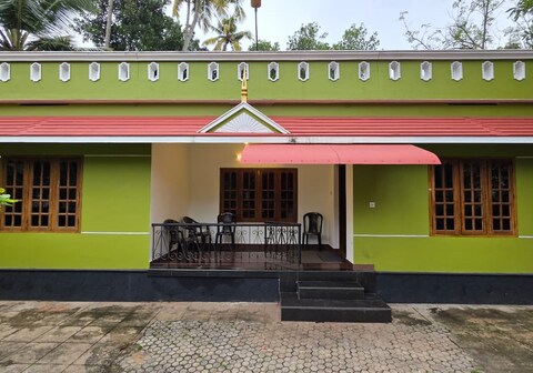 Johny's Surf Homestay