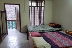 Shapa Konyak, Mon Shapa Konyak, Mon