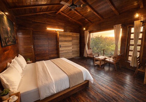 Whispering Woods Chalet