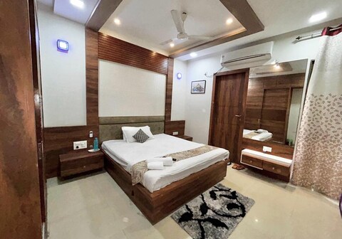 Remsons Service Villa