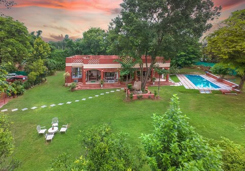 Tranquil Greens - 3BHK Farmhouse - 2Km (5min) from Sec 58, Gurgaon