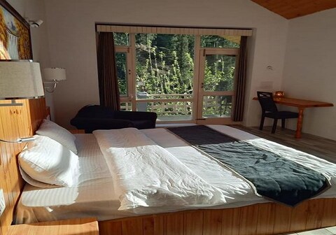 Cedrus Riverside Villa | Rooms with Balcony