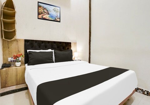 Collection O Asalpha Metro Station Formerly Venture Grand