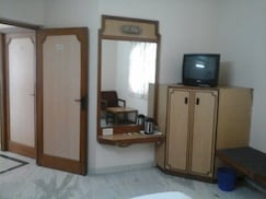 Hotel Valluvar, Karur Hotel Valluvar, Karur