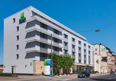 Holiday Inn Express Frankfurt Messe