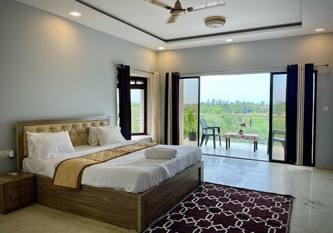 Mountain Breeze Villa