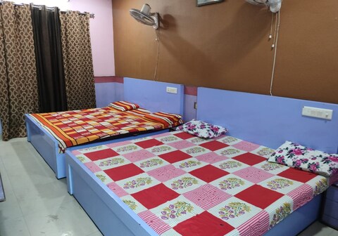 shri Krishnaa Guest house