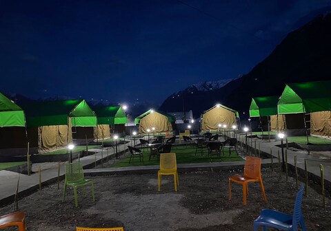 Dune Junction | Cafe and Deluxe Tents