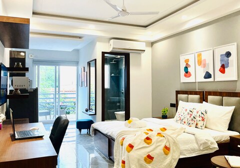 Zen Studios near Cyber Hub Gurgaon