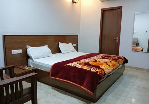 Diamond Plaza Rooms Sitapur