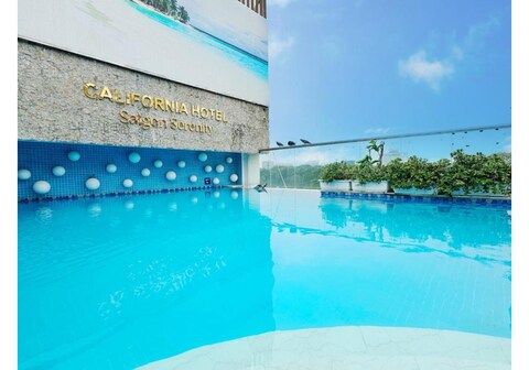 California Saigon Hotel & Rooftop Pool
