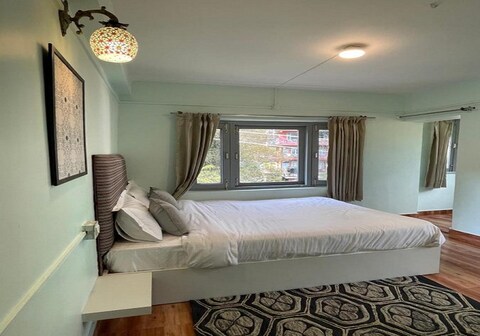 Eevolve An Eco - Hostel And Cafe