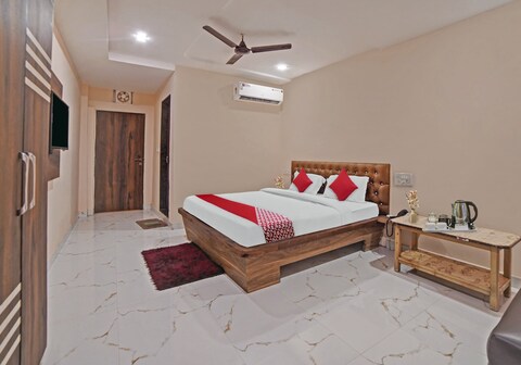 Hotel O Sandeep