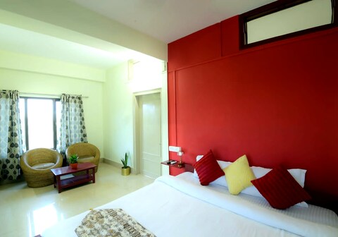 Hotel Bhargav (Ishan Arcade)