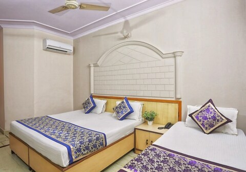 Madhu Hotel and Banquet