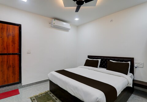 Hotel O Flagship Hotel MK Palace