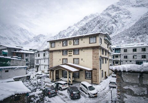 New Hotel Snow Crest