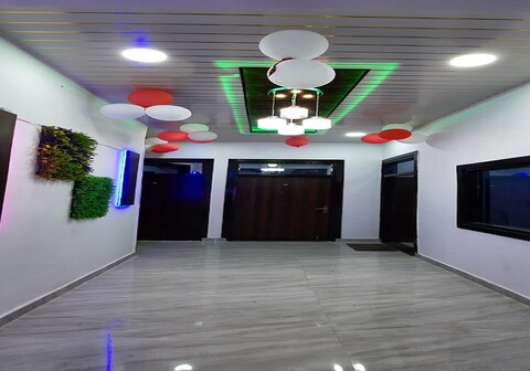 The Taj King Residency