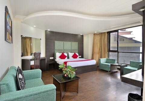 Hotel MGM 1 I Mall Road