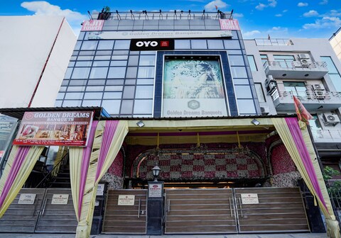 Hotel O R S Golden by RS Group