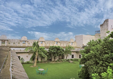 Rajmahal Palace -Kanota Hotels (Near Bisalpur Dam)