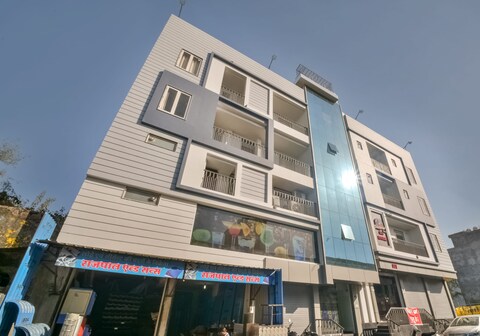 Hotel O Sarovar Plaza