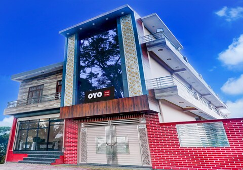 Super Hotel O Kashvi Hotel