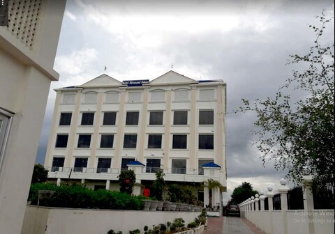 Hotel Shivanand Palace