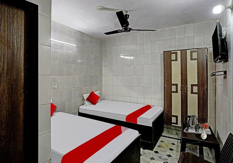 Hotel O Maharaja Rooms And Stay Near Worlds Of Wonder