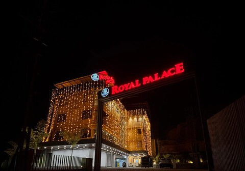 Royal Palace Hotel