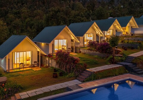 Gardenia Pool Resort Kanthalloor by VOYE HOMES
