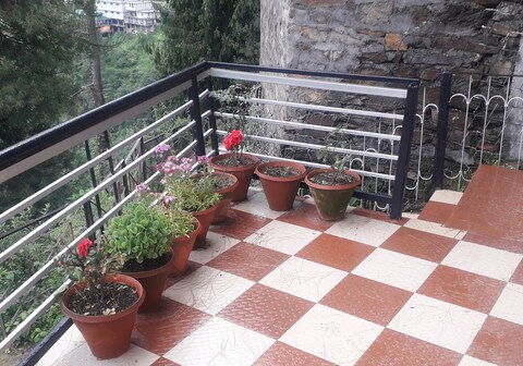 Hateshwari Guest Houe