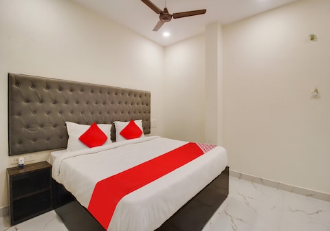 Hotel O Sai Ganesh Residency