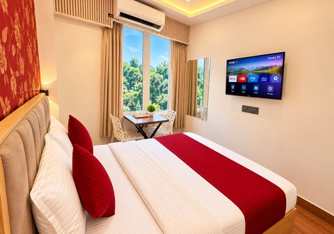 HOTEL IRIS INN
