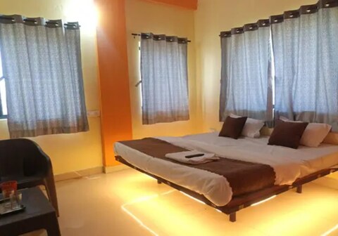 FabHotel Comfort Hub