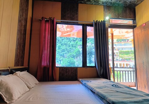 Hotel New Ganga putra sitapur