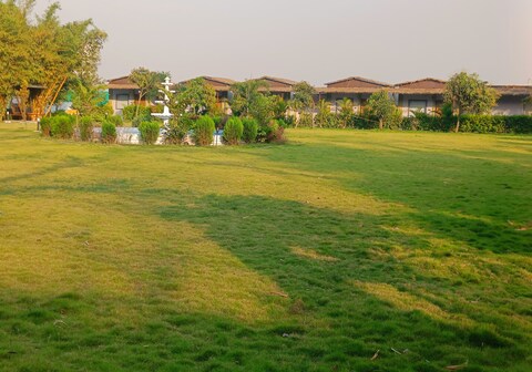 Serai The Baagh - Resort Near Dudhwa National Park