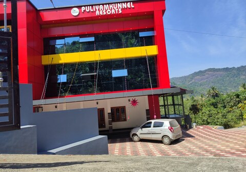 PULIYAMKUNNEL Homestay