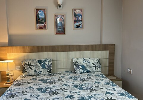Radhe Bliss - A Cozy Room